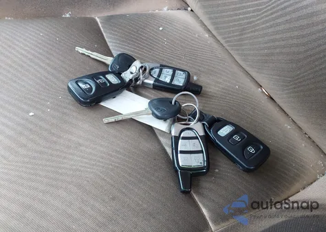 2013 Hyundai Elantra Gls z USA, uszkodzony, nr VIN 5NPDH4AE6DH301215